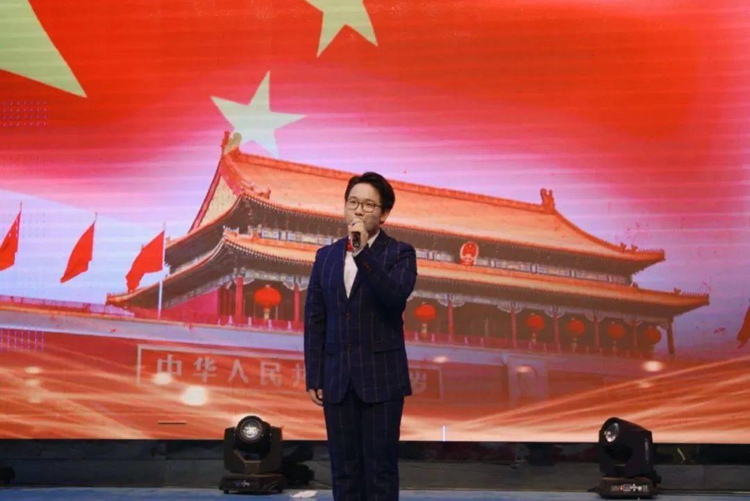 谢霆锋被传是张柏芝三胎儿子生父，两人将复婚，到底是真是假？