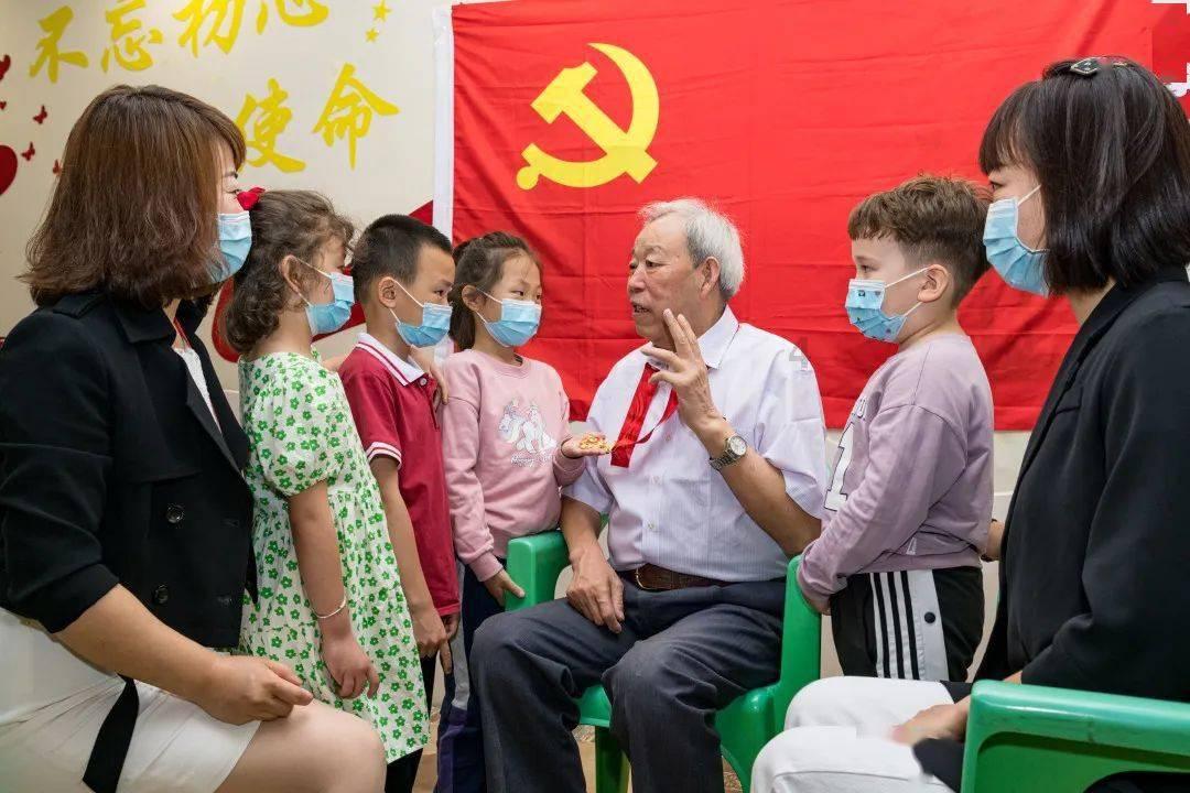 小猫钓鱼游戏龙王版有船