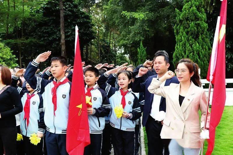 免费爱心专列送500余名务工人员返乡