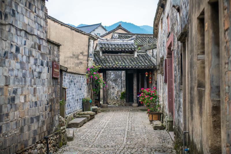 《鬼灭之刃》里的祢豆子人气很高，她有什么魅力？游戏画面
